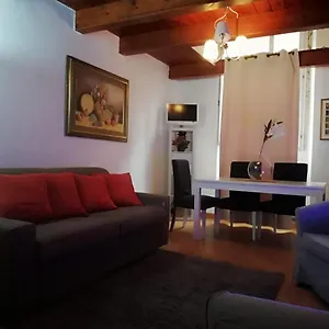 https://coronari-45-luxury.it-romehotels.com